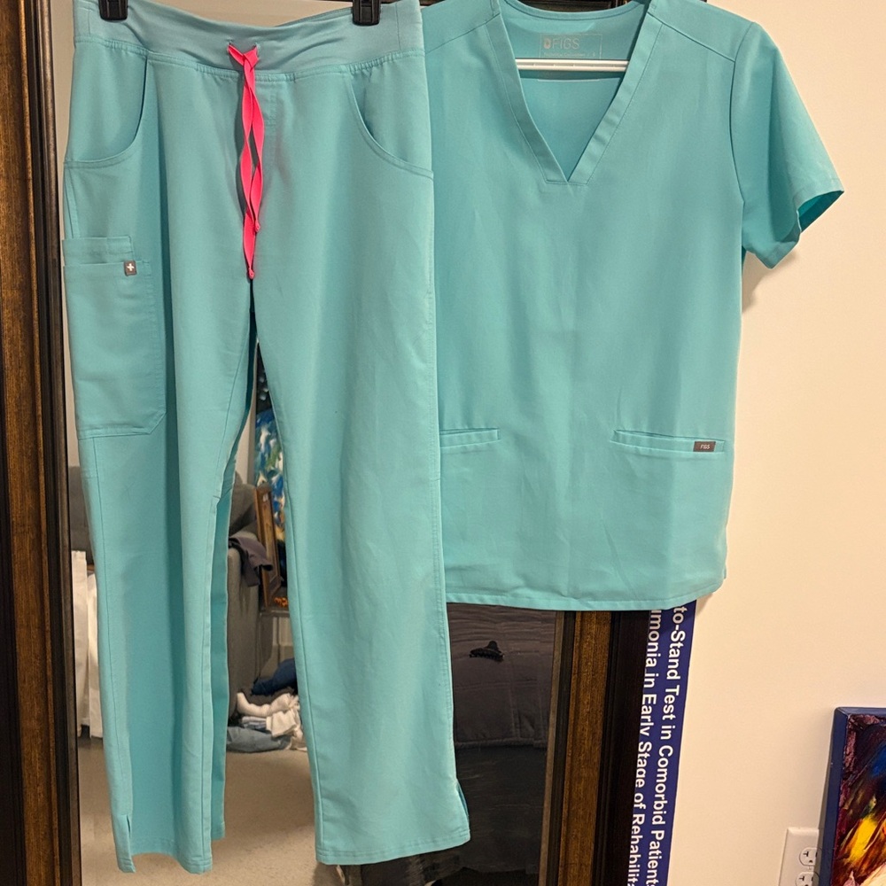 Figs Light Aqua Scrub Set with Pink Drawstring Accent Small